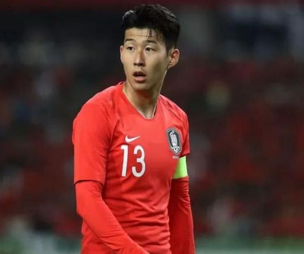 <a href=/xing/zuqiu/zhibode/133.html target=_blank class=infotextkey>孙兴慜</a>是韩国队的队长也是亚洲一哥